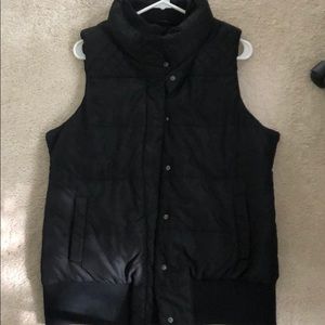 Black Vest by A Pea In the Pod (Large)